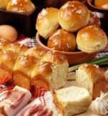 乌克兰小面包——大蒜Pampushka