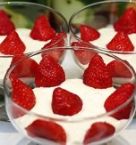 草莓奶油甜点