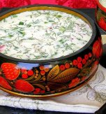 传统的okroshka汤